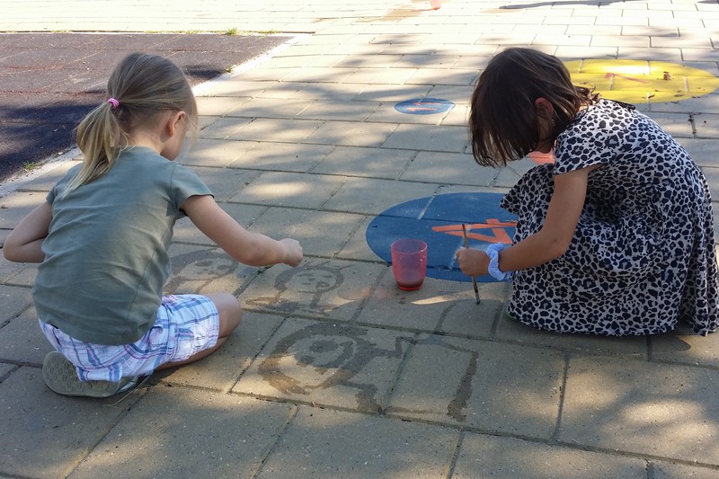 Verven met water