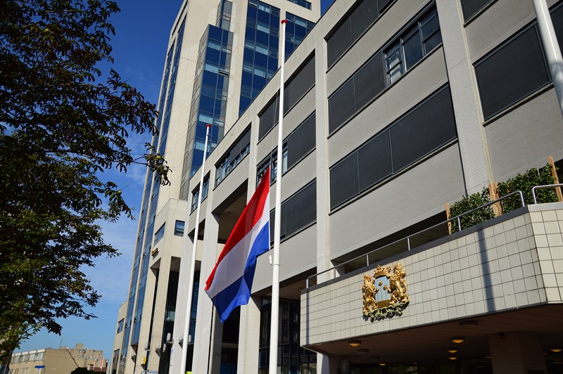 vlag halfstok gem huis