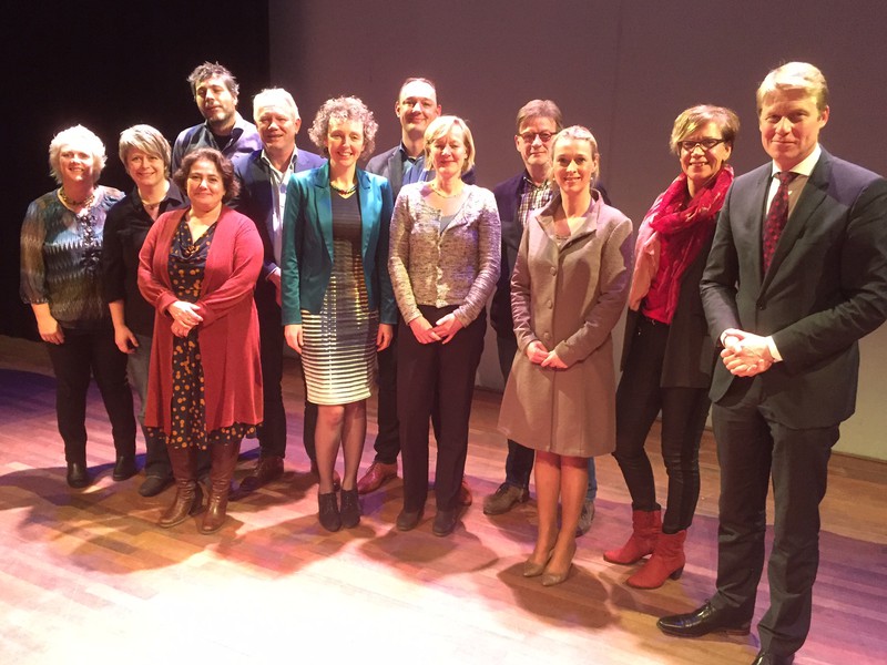 De presentatoren van de organisaties en de wethouders in het CKC