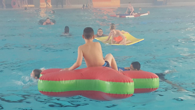 171017 foto zwemmiddag Junis en De Drie Ballonnen