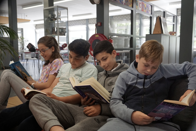 Lezen op het Leesplein ONC Clauslaan