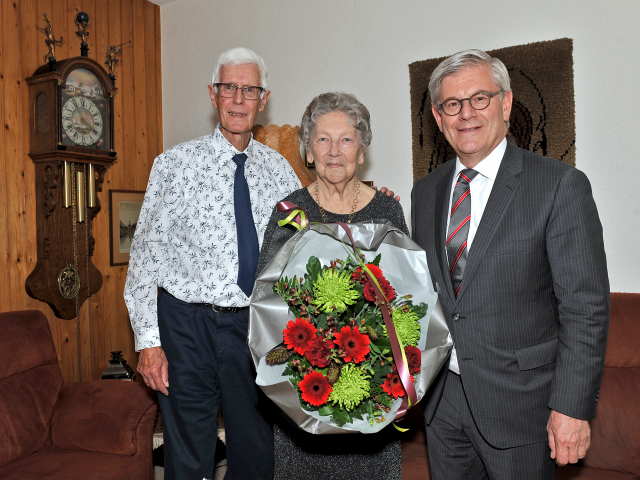 echtpaar Peters Van Biezen 60 jr. 300dpi 0005