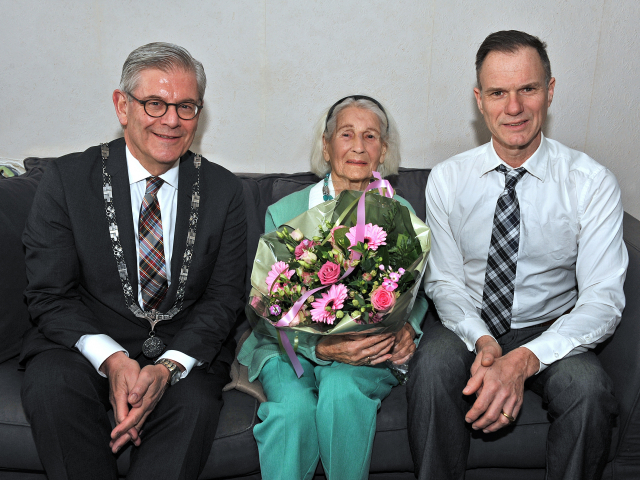 Mw. Derwig 100 jaar 300dpi 0010