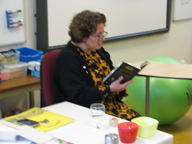 wethouder leest voor 008