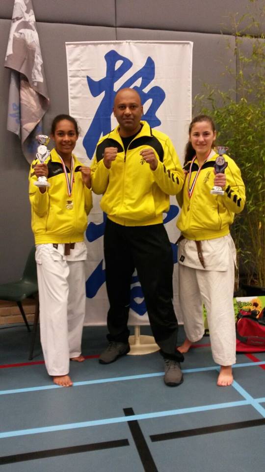 tamara en Cecilia en coach Ramesh
